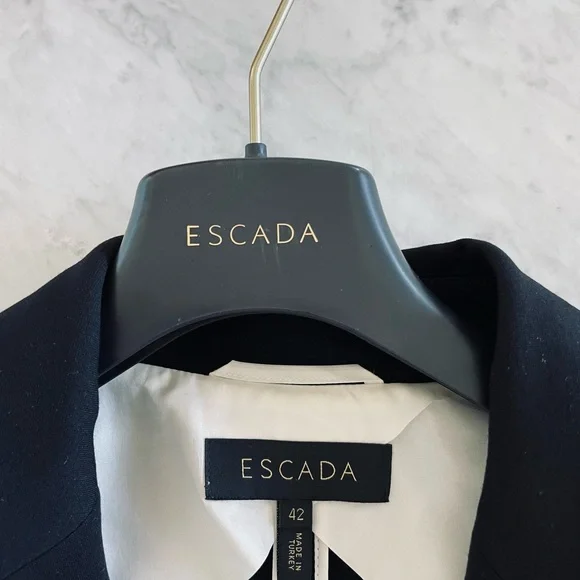 🎈ESCADA Black Blazer - Picture 5 of 7